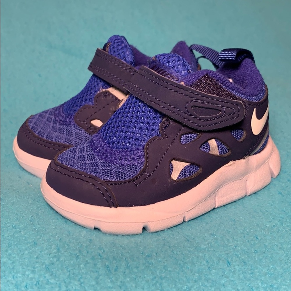 Nike-size 2C (infant), Velcro sneakers